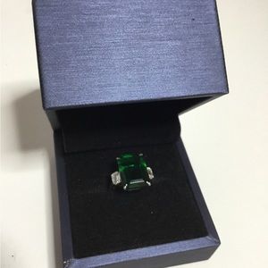 Sayabling Emerald Ring Size 5 NIB